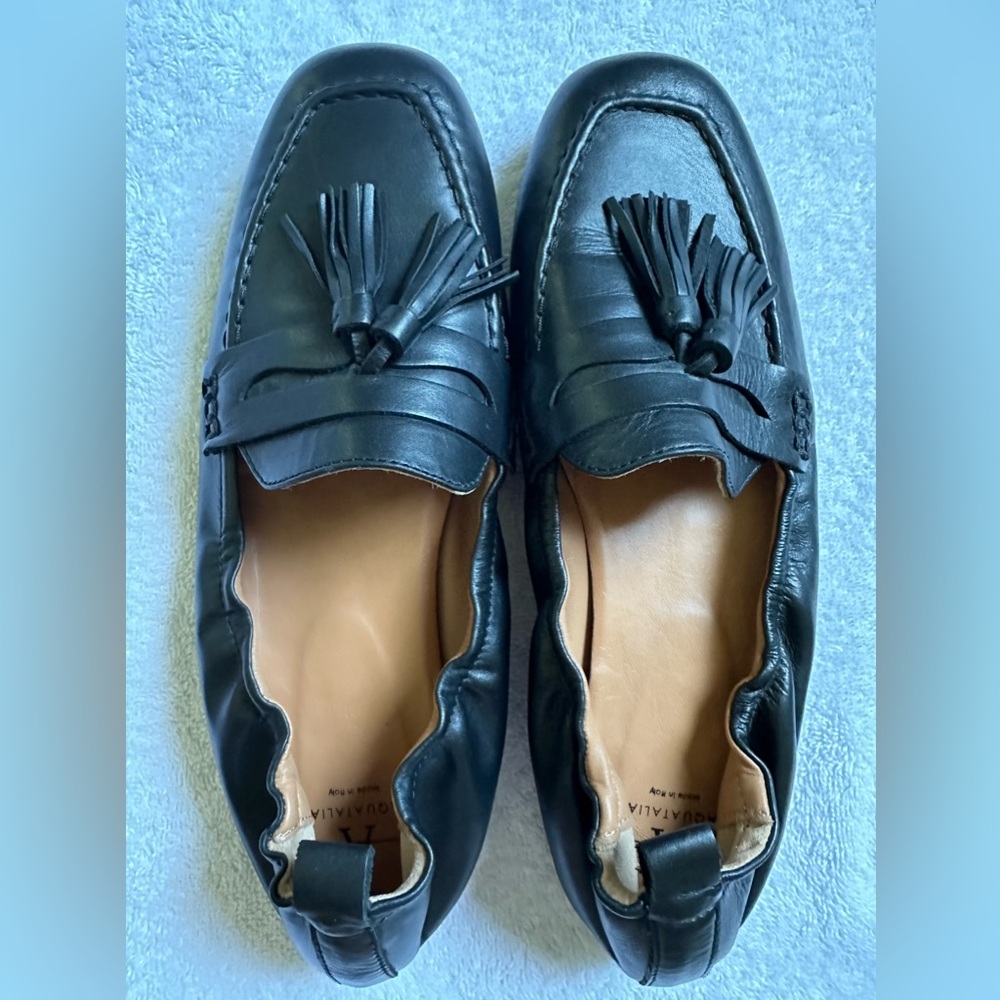 Aquatalia Black leather flats LIKE NEW